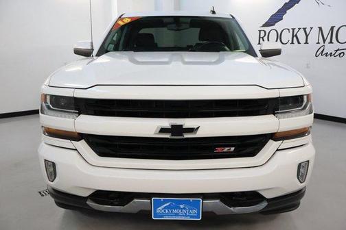 Summit White 2018 Chevrolet Silverado 1500 2LT