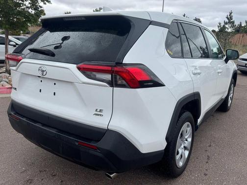 Ice 2024 Toyota RAV4 LE