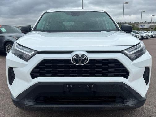 Ice 2024 Toyota RAV4 LE