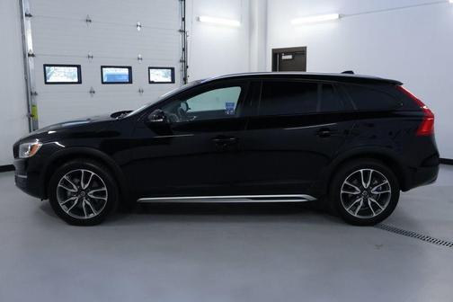 Black Stone 2018 Volvo V60 Cross Country T5