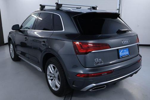 Daytona Gray Pearl Effect 2022 Audi Q5 45 S line quattro Premium