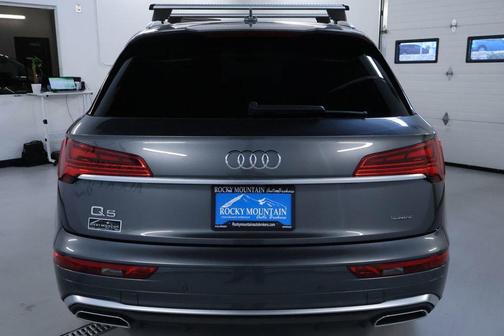 Daytona Gray Pearl Effect 2022 Audi Q5 45 S line quattro Premium