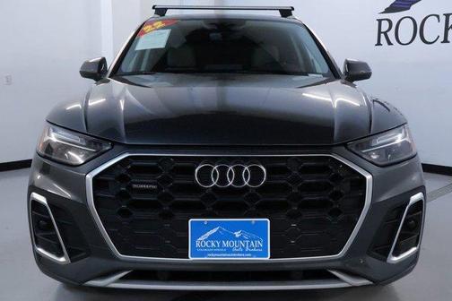 Daytona Gray Pearl Effect 2022 Audi Q5 45 S line quattro Premium
