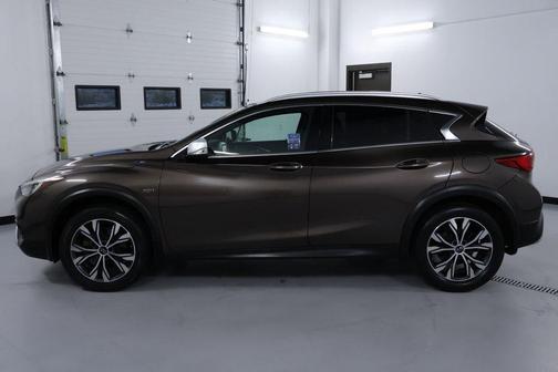 2018 INFINITI QX30 Premium