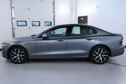 2019 Volvo S60 T6 Momentum