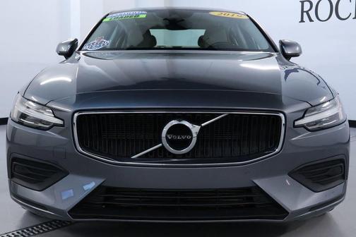 2019 Volvo S60 T6 Momentum