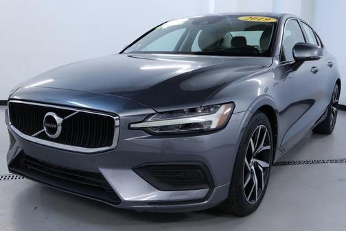 2019 Volvo S60 T6 Momentum