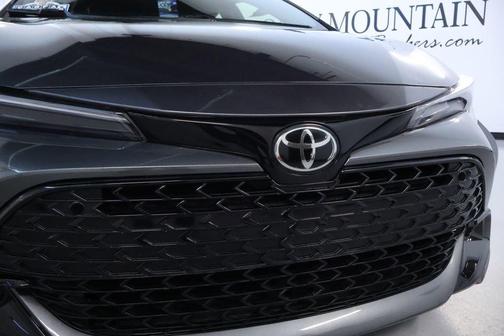 2023 Toyota Corolla Hatchback SE