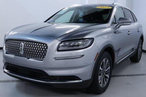 Radiance Metallic 2023 Lincoln Nautilus Standard