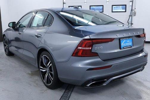 2020 Volvo S60 T6 R-Design