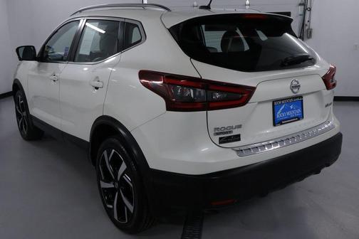 2022 Nissan Rogue Sport SL