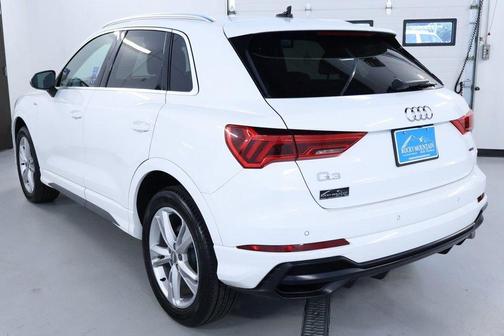 2020 Audi Q3 45 S line Premium