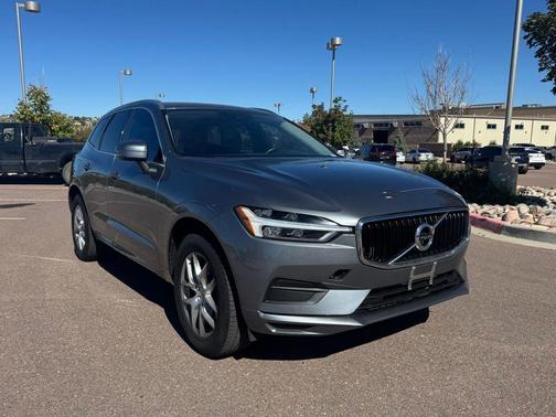 2020 Volvo XC60 T5 Momentum