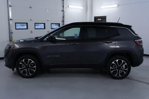 Granite Crystal Clearcoat Metallic 2023 Jeep Compass Limited