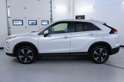 White Diamond 2025 Mitsubishi Eclipse Cross SE