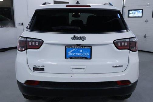 Bright White Clearcoat 2024 Jeep Compass Latitude