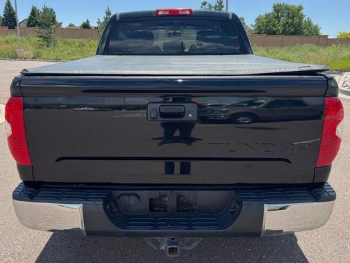2017 Toyota Tundra SR5