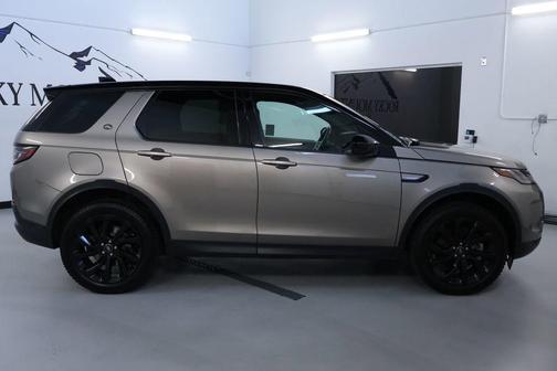 2022 Land Rover Discovery Sport SE