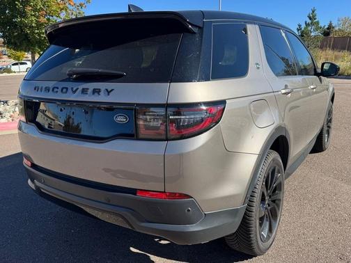 2022 Land Rover Discovery Sport SE
