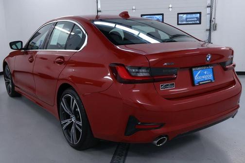 2022 BMW 330 i xDrive