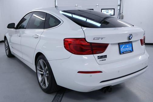 2018 BMW 330 Gran Turismo i xDrive