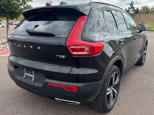 2019 Volvo XC40 T5 R-Design