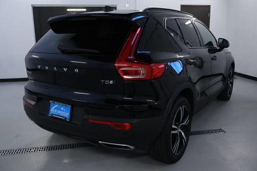2019 Volvo XC40 T5 R-Design