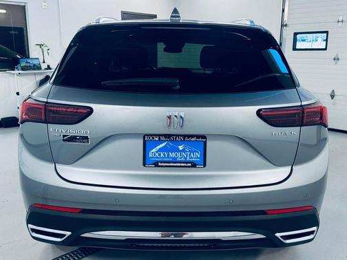 Moonstone Gray Metallic 2024 Buick Envision Preferred
