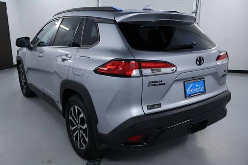 2023 Toyota Corolla Cross Hybrid SE