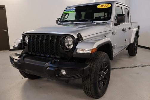2022 Jeep Gladiator Sport