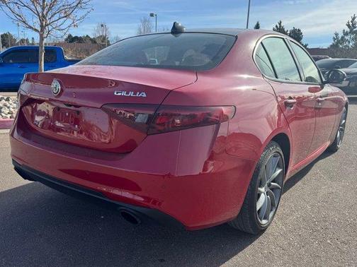 2023 Alfa Romeo Giulia Base