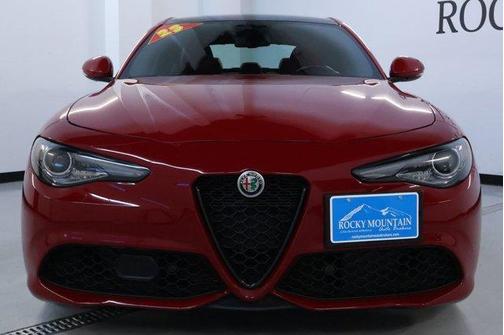 2023 Alfa Romeo Giulia Base