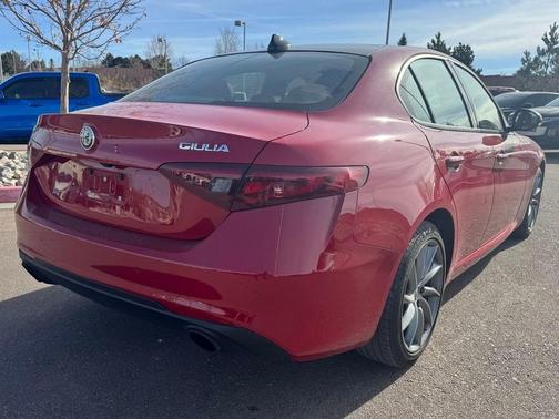 2023 Alfa Romeo Giulia Base