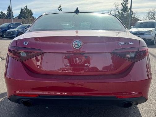 2023 Alfa Romeo Giulia Base