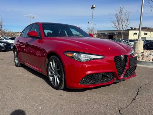 2023 Alfa Romeo Giulia Base