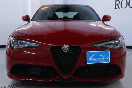 2023 Alfa Romeo Giulia Base