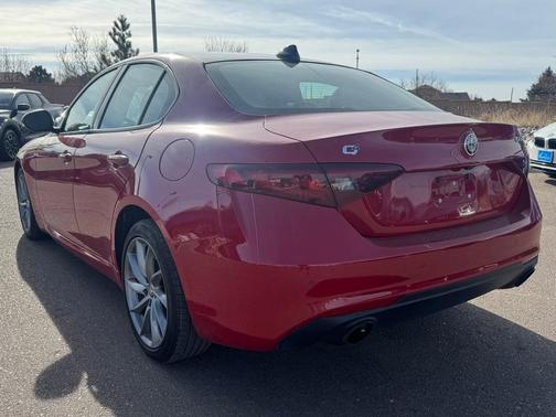 2023 Alfa Romeo Giulia Base