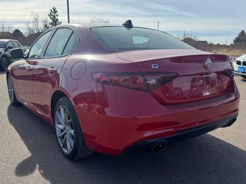 2023 Alfa Romeo Giulia Base