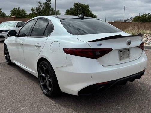 White Tri-Coat 2018 Alfa Romeo Giulia Ti