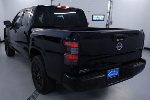 Black 2023 Nissan Frontier SV