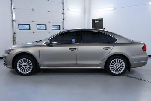 2016 Volkswagen Passat 1.8T SE