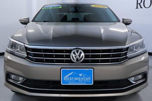 2016 Volkswagen Passat 1.8T SE
