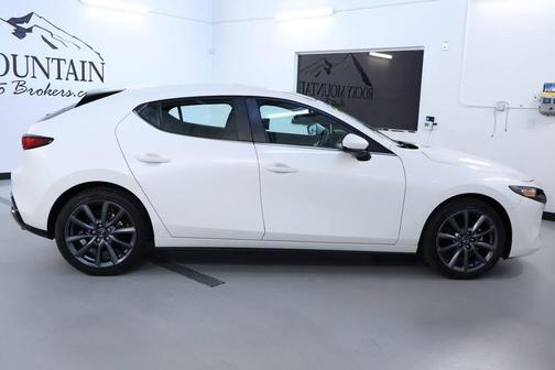 2023 Mazda Mazda3 FWD w/Preferred Package