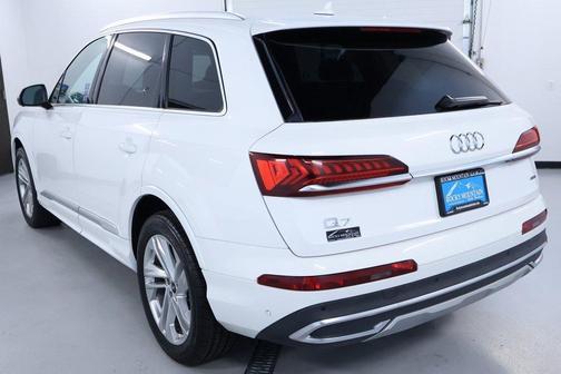 2021 Audi Q7 55 Premium Plus