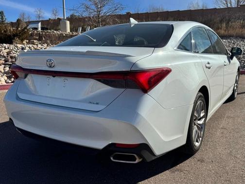 2021 Toyota Avalon XLE