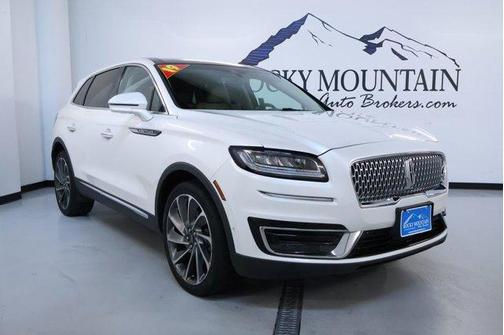 White Platinum Clearcoat Metallic 2019 Lincoln Nautilus Reserve