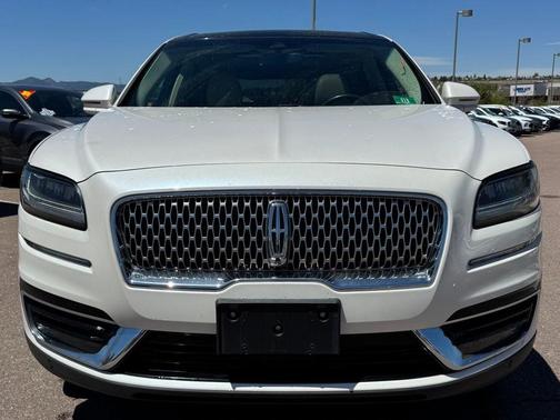 White Platinum Clearcoat Metallic 2019 Lincoln Nautilus Reserve