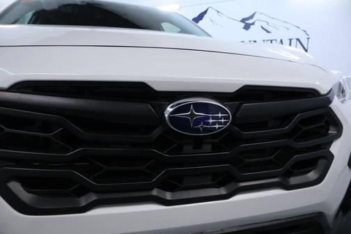 Crystal White Pearl 2024 Subaru Crosstrek Base