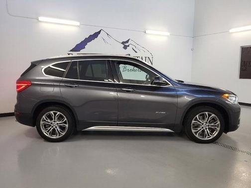 Photo 2 of 30 of 2017 BMW X1 xDrive 28i