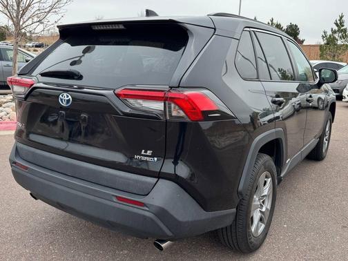 2022 Toyota RAV4 Hybrid LE